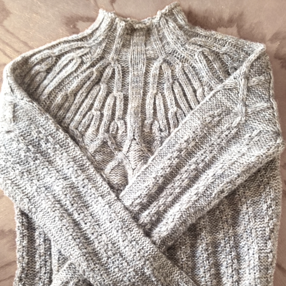 Earthy blend color alpaca/wool sweater size small